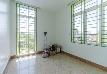 3 Bedroom House For Rent - Sangkat Siem Reap, Siem Reap thumbnail
