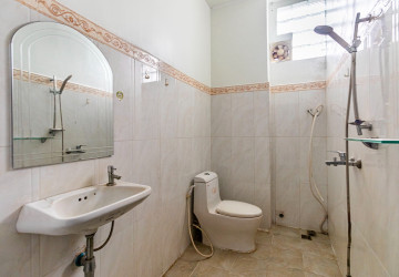 3 Bedroom House For Rent - Sangkat Siem Reap, Siem Reap thumbnail