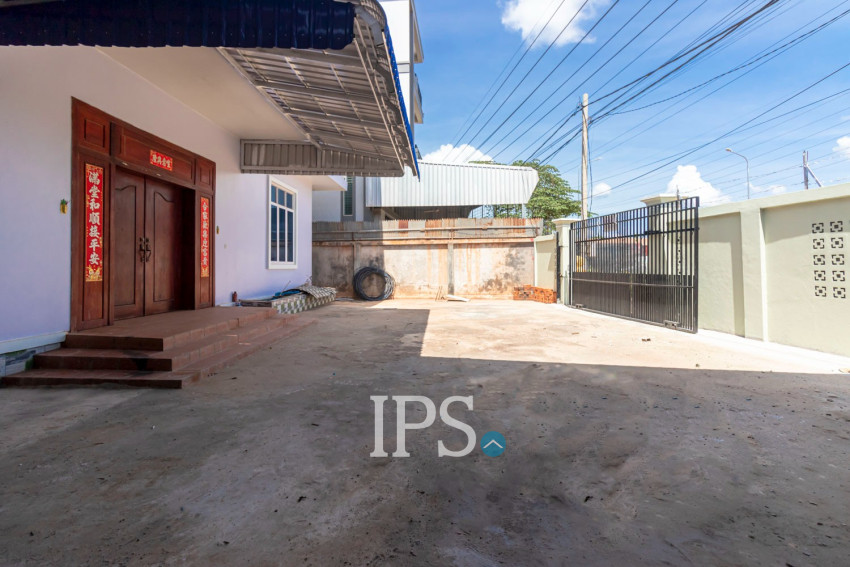 3 Bedroom House For Rent - Sangkat Siem Reap, Siem Reap