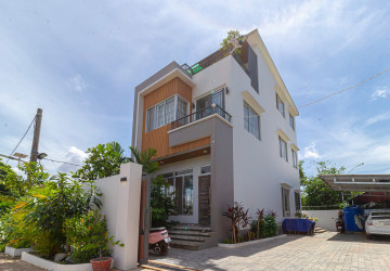 3 Bedroom House For Sale - Sangkat Siem Reap, Siem Reap thumbnail