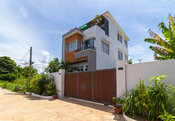 3 Bedroom House For Sale - Sangkat Siem Reap, Siem Reap thumbnail