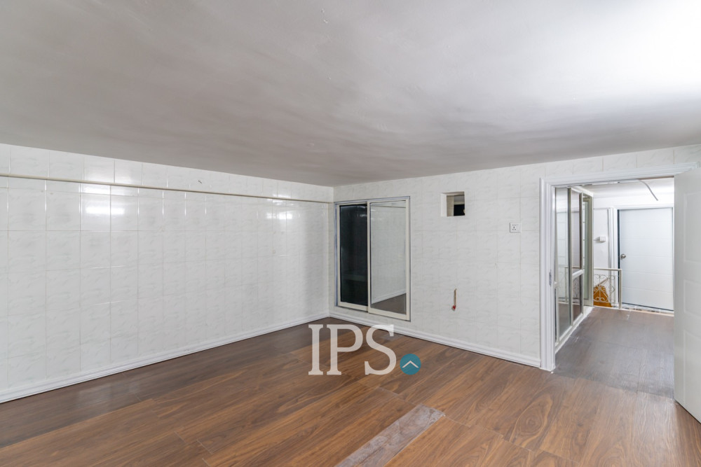 303 Sqm Commercial Building For Rent - Daun Penh, Phnom Penh - Image 24