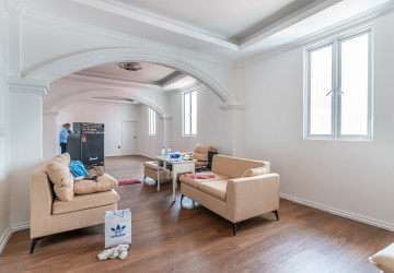 303 Sqm Commercial Building For Rent - Daun Penh, Phnom Penh thumbnail