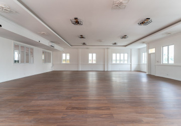 303 Sqm Commercial Building For Rent - Daun Penh, Phnom Penh thumbnail