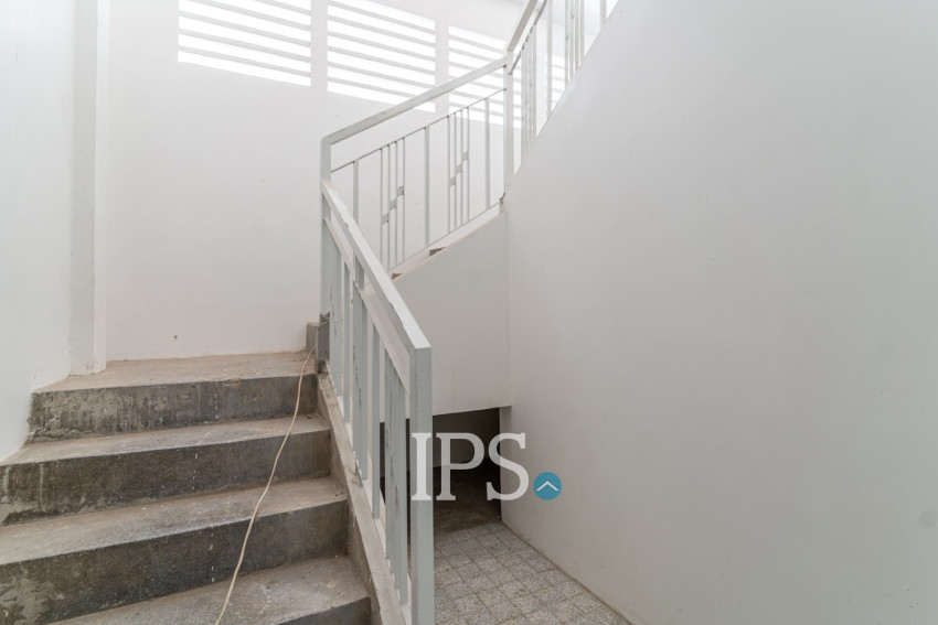303 Sqm Commercial Building For Rent - Daun Penh, Phnom Penh