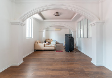 303 Sqm Commercial Building For Rent - Daun Penh, Phnom Penh thumbnail