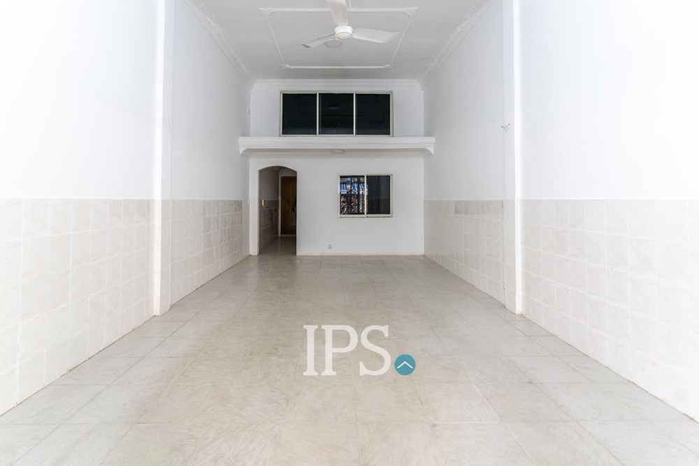 303 Sqm Commercial Building For Rent - Daun Penh, Phnom Penh - Image 17