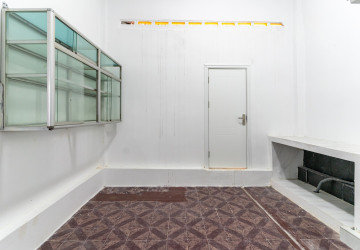 303 Sqm Commercial Building For Rent - Daun Penh, Phnom Penh thumbnail
