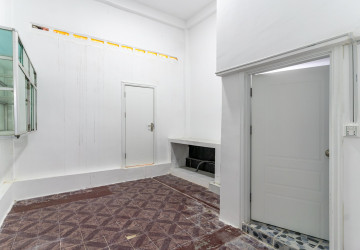 303 Sqm Commercial Building For Rent - Daun Penh, Phnom Penh thumbnail