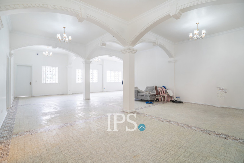 303 Sqm Commercial Building For Rent - Daun Penh, Phnom Penh