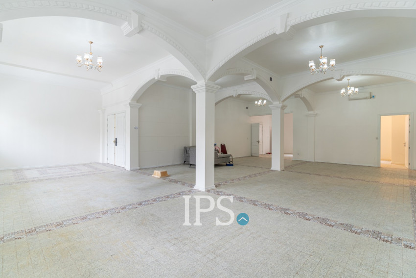 303 Sqm Commercial Building For Rent - Daun Penh, Phnom Penh