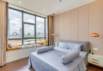 8th Floor 2 Bedroom Condo For Sale - Peninsula Residence, Chroy Changvar, Phnom Penh thumbnail