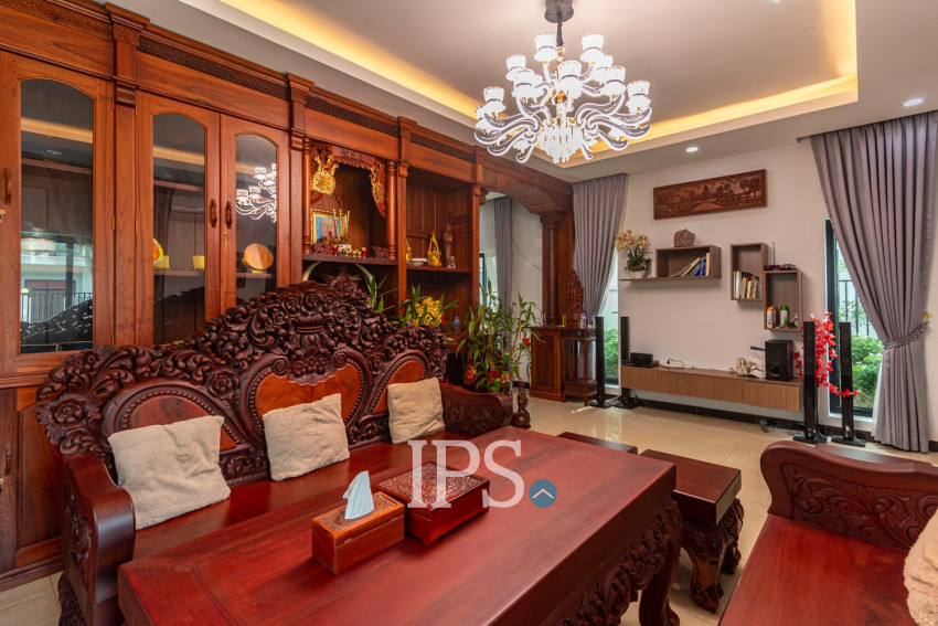 4 Bedroom Villa For Rent - Borey Tourism, Kandaek, Prasat Bakong, Siem Reap