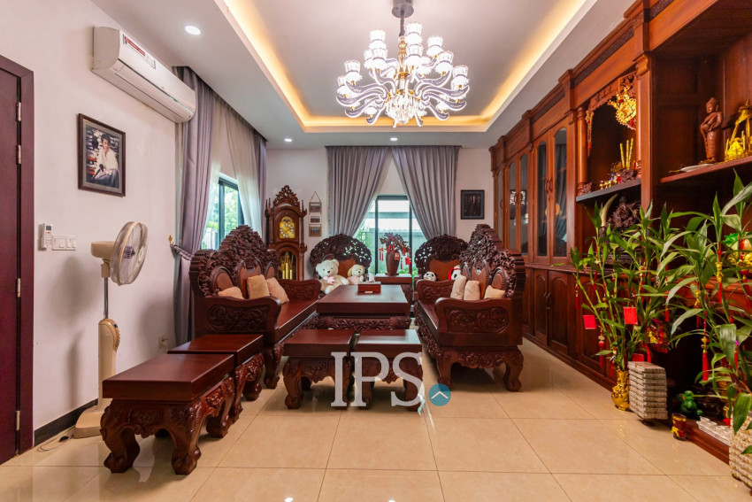 4 Bedroom Villa For Rent - Borey Tourism, Kandaek, Prasat Bakong, Siem Reap