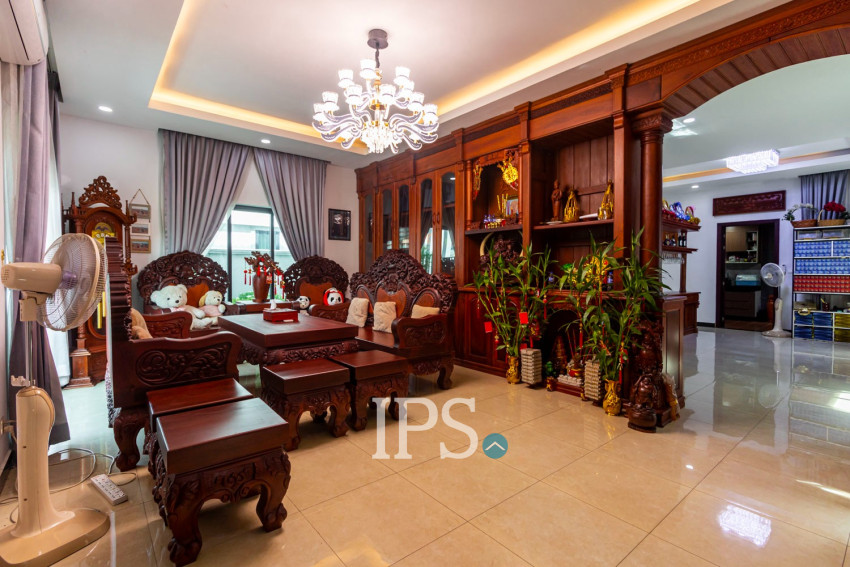 4 Bedroom Villa For Rent - Borey Tourism, Kandaek, Prasat Bakong, Siem Reap