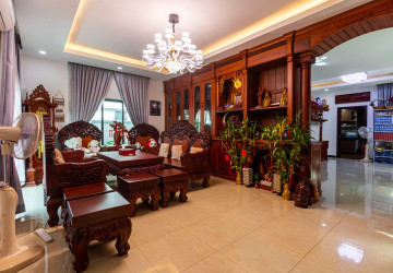 4 Bedroom Villa For Rent - Borey Tourism, Kandaek, Prasat Bakong, Siem Reap thumbnail