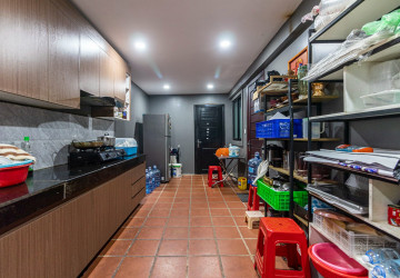 4 Bedroom Villa For Rent - Borey Tourism, Kandaek, Prasat Bakong, Siem Reap thumbnail