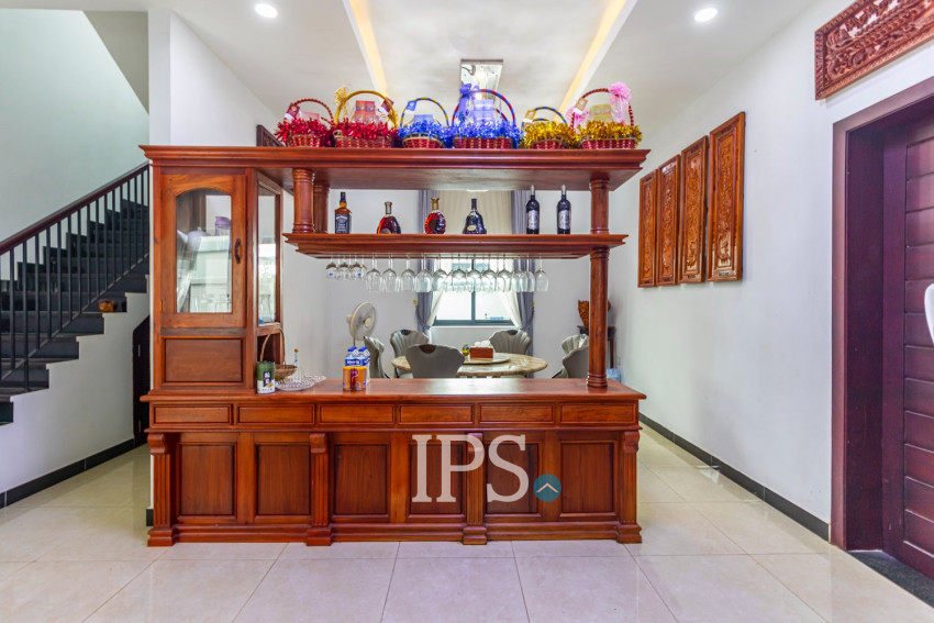 4 Bedroom Villa For Rent - Borey Tourism, Kandaek, Prasat Bakong, Siem Reap