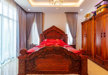 4 Bedroom Villa For Rent - Borey Tourism, Kandaek, Prasat Bakong, Siem Reap thumbnail