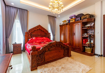 4 Bedroom Villa For Rent - Borey Tourism, Kandaek, Prasat Bakong, Siem Reap thumbnail