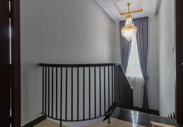 4 Bedroom Villa For Rent - Borey Tourism, Kandaek, Prasat Bakong, Siem Reap thumbnail