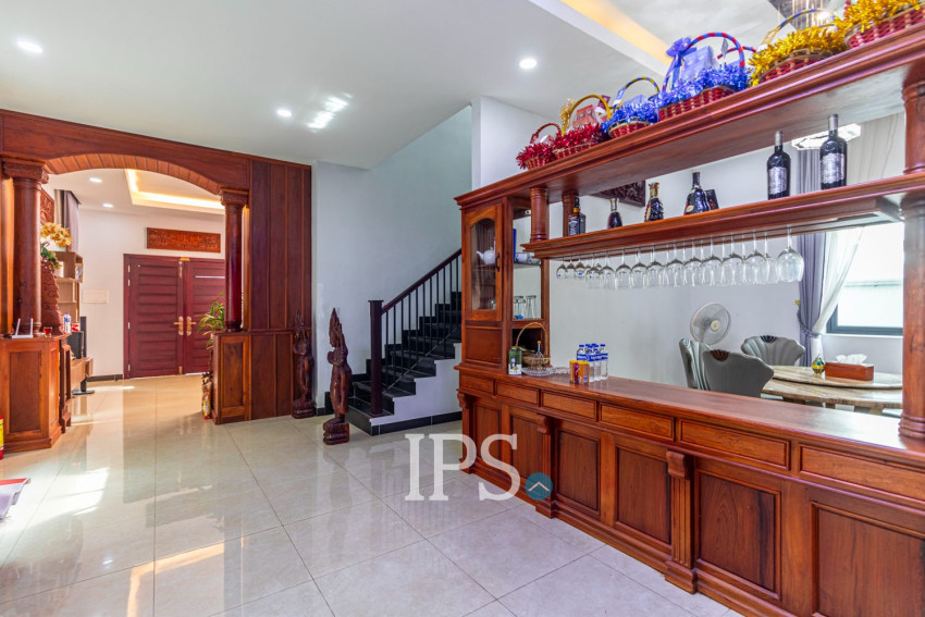 4 Bedroom Villa For Rent - Borey Tourism, Kandaek, Prasat Bakong, Siem Reap