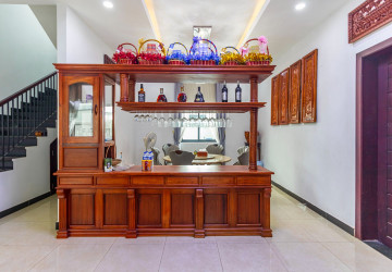 4 Bedroom Villa For Rent - Borey Tourism, Kandaek, Prasat Bakong, Siem Reap thumbnail