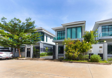 4 Bedroom Villa For Rent - Borey Tourism, Kandaek, Prasat Bakong, Siem Reap thumbnail