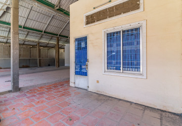 4 Bedroom Flat For Sale - Borey Chroy Bassac, Preaek Pra,  Phnom Penh thumbnail