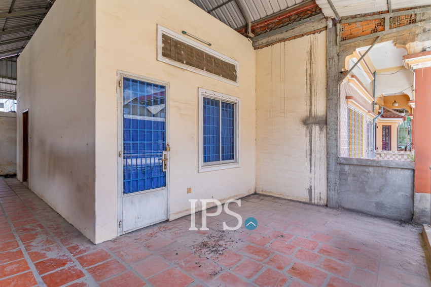 4 Bedroom Flat For Sale - Borey Chroy Bassac, Preaek Pra,  Phnom Penh