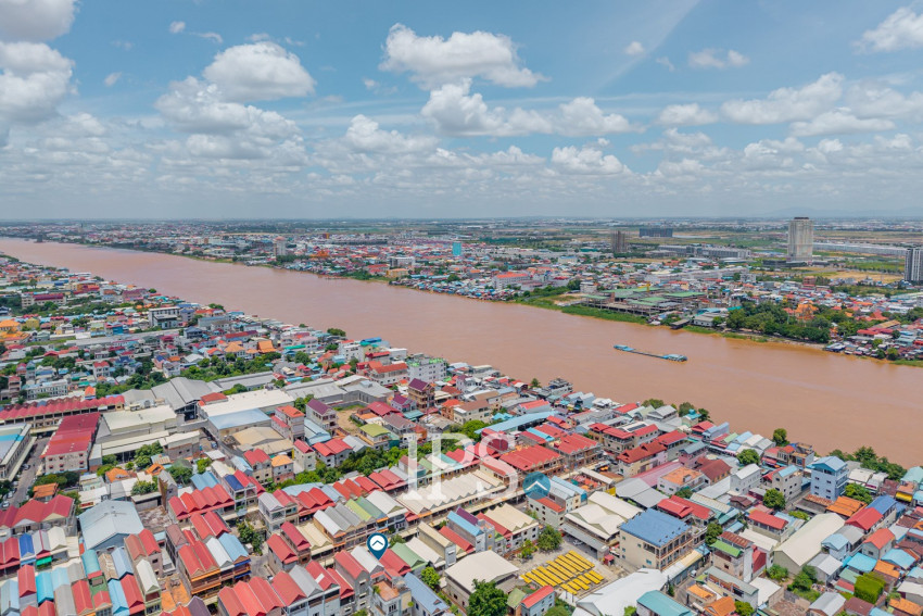 4 Bedroom Flat For Sale - Borey Chroy Bassac, Preaek Pra,  Phnom Penh