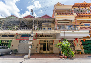 4 Bedroom Flat For Sale - Borey Chroy Bassac, Preaek Pra,  Phnom Penh thumbnail