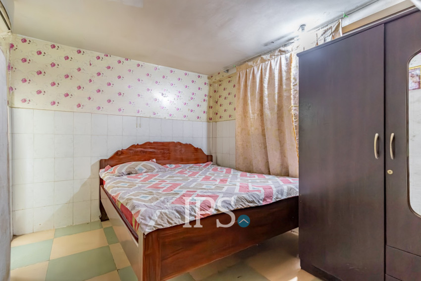 4 Bedroom Flat For Sale - Borey Chroy Bassac, Preaek Pra,  Phnom Penh