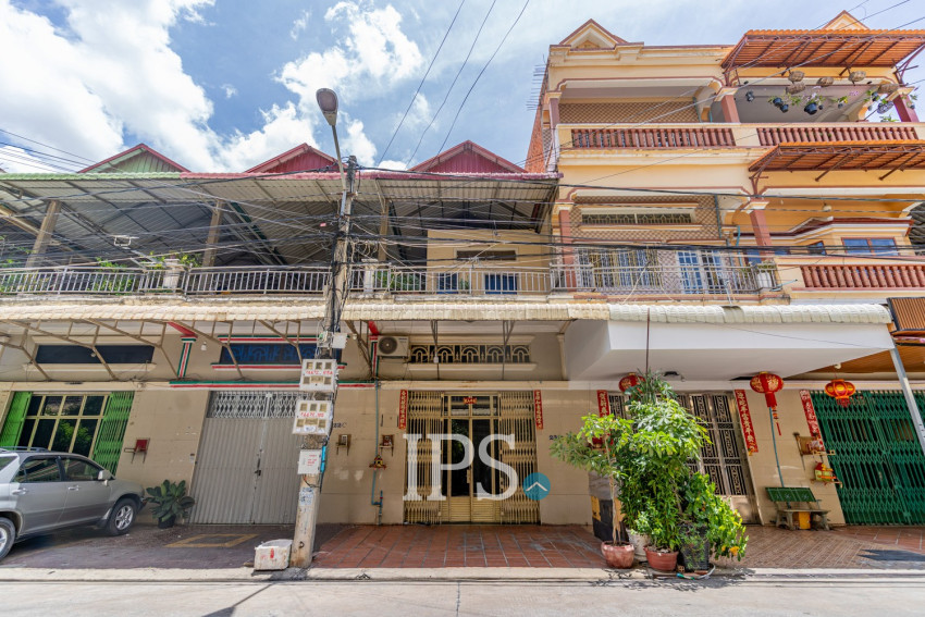 4 Bedroom Flat For Sale - Borey Chroy Bassac, Preaek Pra,  Phnom Penh