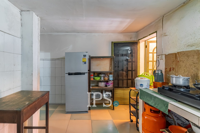 4 Bedroom Flat For Sale - Borey Chroy Bassac, Preaek Pra,  Phnom Penh