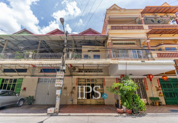 4 Bedroom Flat For Sale – Borey Chroy Bassac, Preaek Pra, Phnom Penh