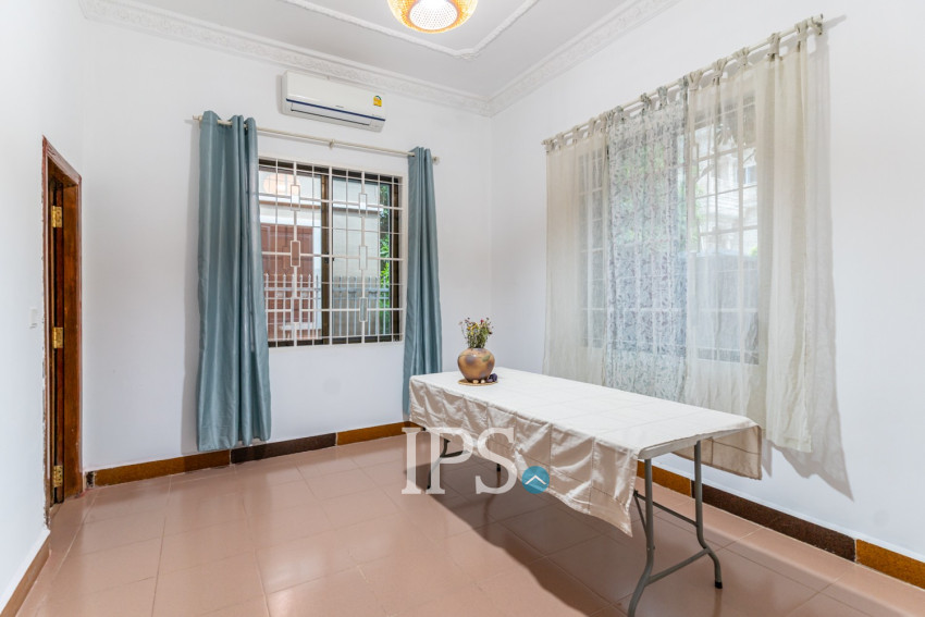 4 Bedroom Villa For Rent - Chroy Changvar, Phnom Penh