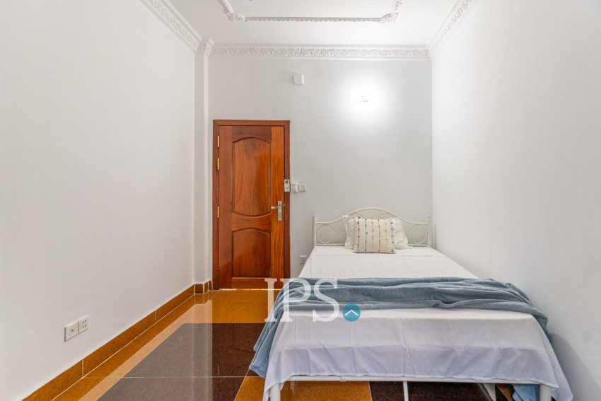 4 Bedroom Villa For Rent - Chroy Changvar, Phnom Penh