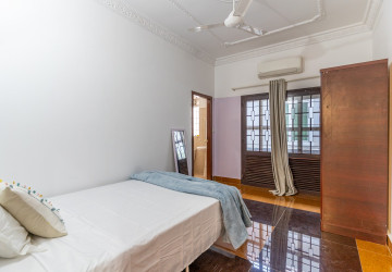 4 Bedroom Villa For Rent - Chroy Changvar, Phnom Penh thumbnail