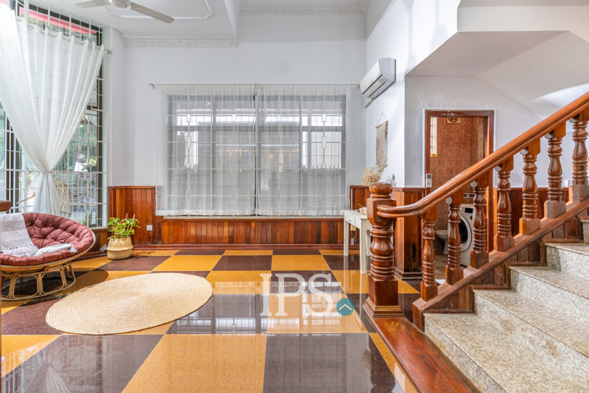 4 Bedroom Villa For Rent - Chroy Changvar, Phnom Penh