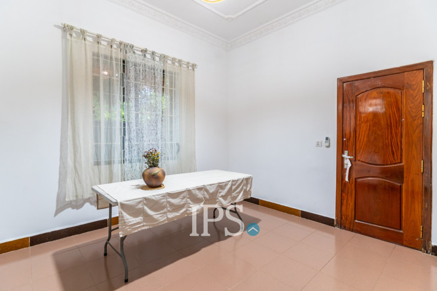 4 Bedroom Villa For Rent - Chroy Changvar, Phnom Penh