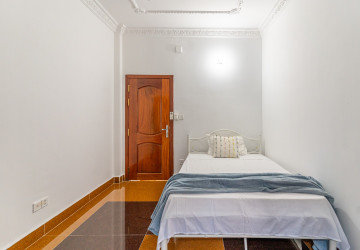 4 Bedroom Villa For Rent - Chroy Changvar, Phnom Penh thumbnail