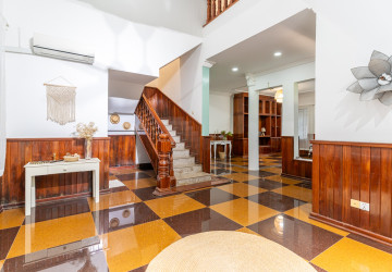 4 Bedroom Villa For Rent - Chroy Changvar, Phnom Penh thumbnail