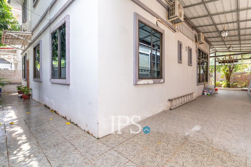 4 Bedroom Villa For Rent - Chroy Changvar, Phnom Penh