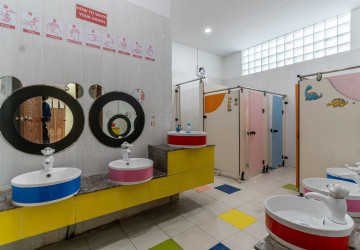 Commercial Building For Rent - Tonle Bassac, Phnom Penh thumbnail