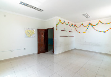 Commercial Building For Rent - Tonle Bassac, Phnom Penh thumbnail