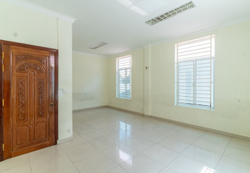Commercial Building For Rent - Tonle Bassac, Phnom Penh thumbnail