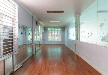 Commercial Building For Rent - Tonle Bassac, Phnom Penh thumbnail