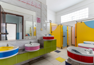 Commercial Building For Rent - Tonle Bassac, Phnom Penh thumbnail