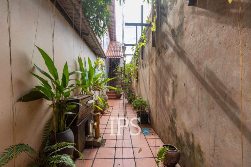 8 Bedroom Boutique Hotel For Sale - Slor Kram, Siem Reap